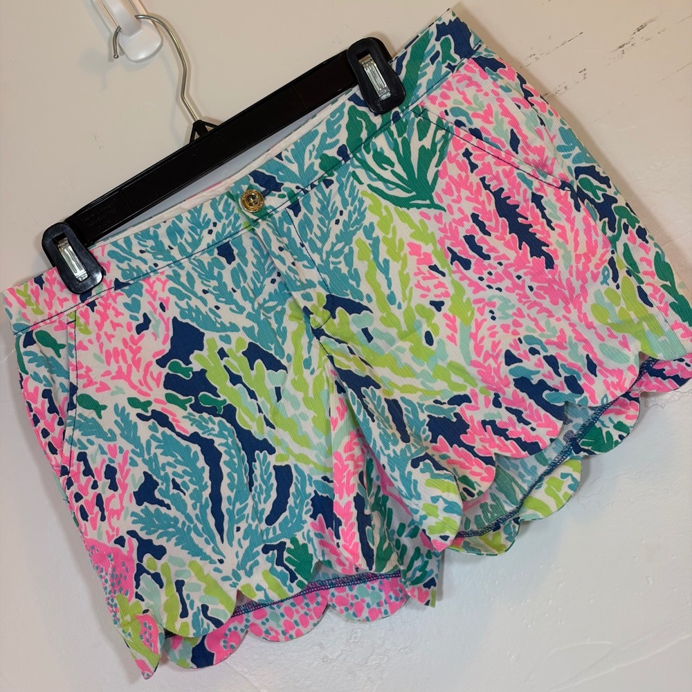 Lilly Pulitzer Buttercup Knit Scallop Hem Shorts Poolside Coral Beach Size 4